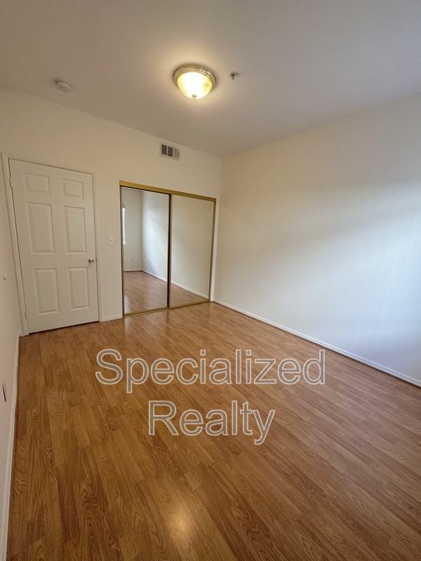 1814 North Kingsley Drive #1B - Photo 5 of 11