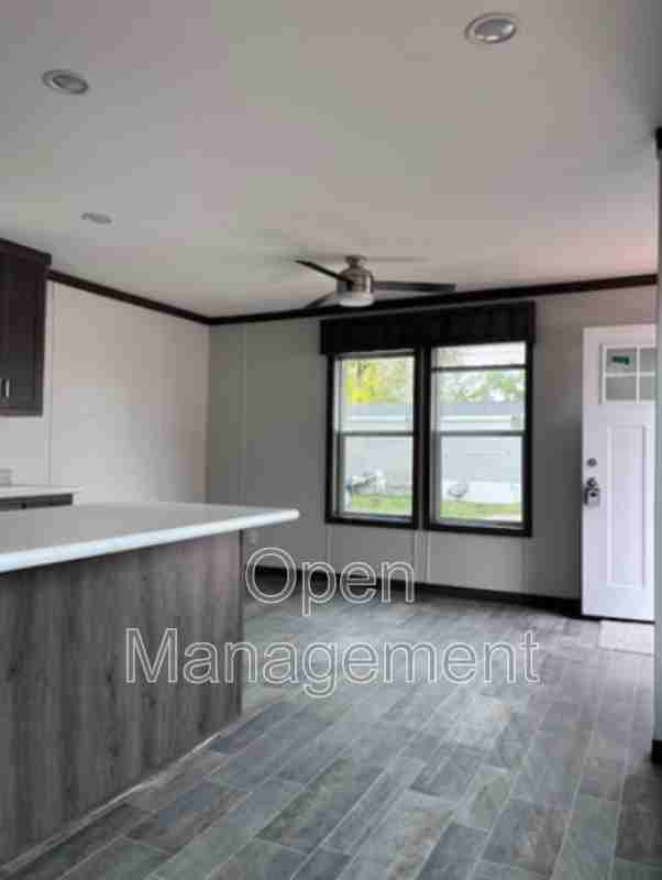 2301 Sw Oralabor Rd - Photo 6 of 9