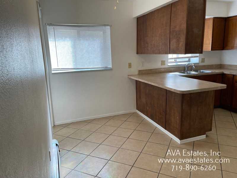 1324 Anita Street - Photo 5 of 11