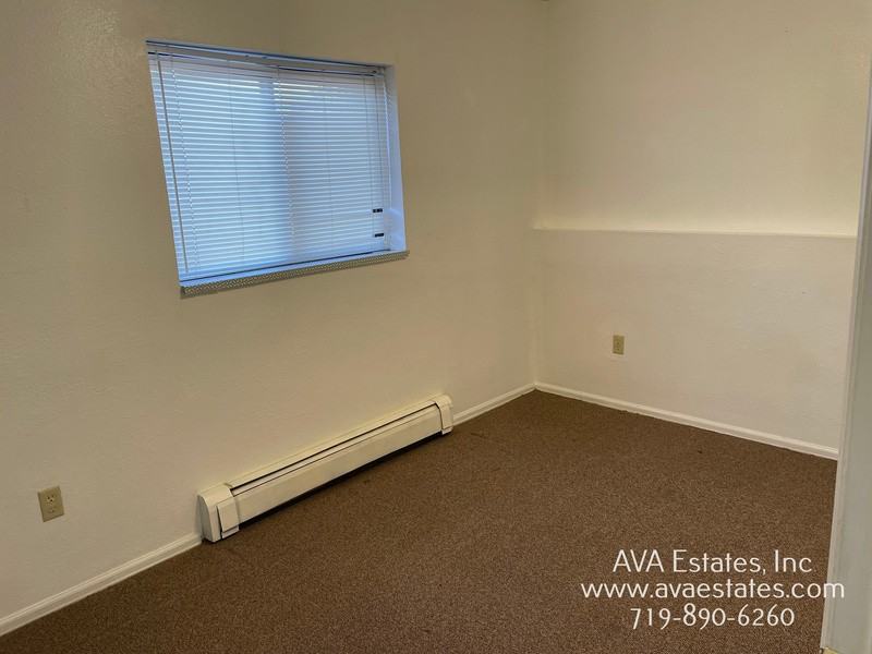 1324 Anita Street - Photo 7 of 11