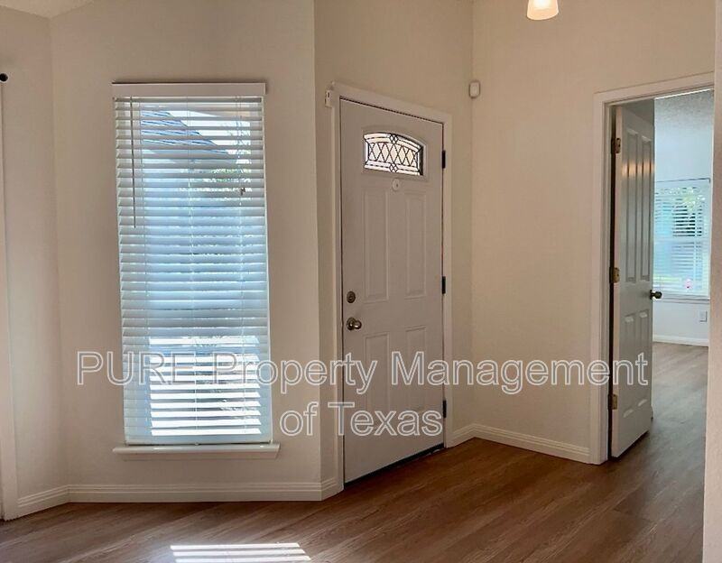 16912 Village Oak Loop - Photo 3 of 16