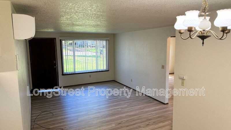 1018 Pioneer St - Photo 5 of 14