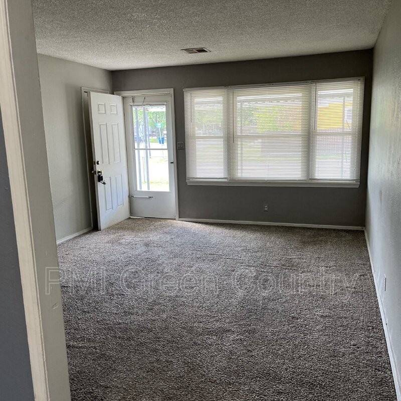 4547 E Young Ct - Photo 6 of 16
