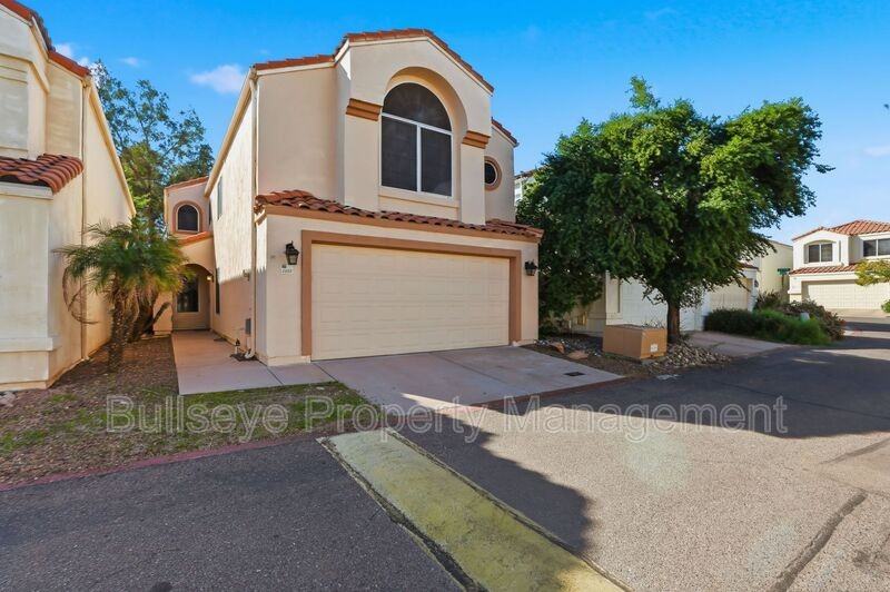 2333 E Gelding Dr - Photo 3 of 37