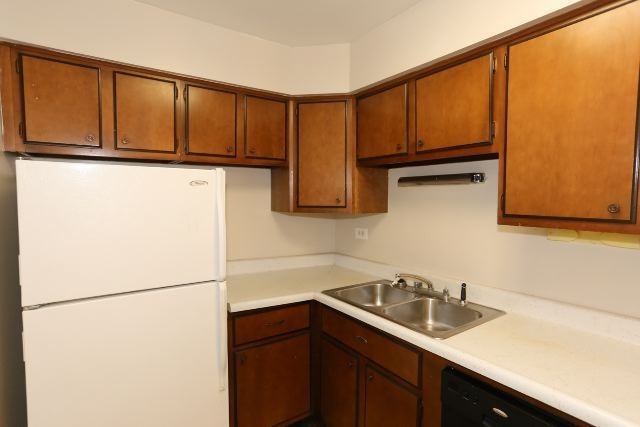 660 West Wrightwood Avenue #304 - Photo 2 of 17