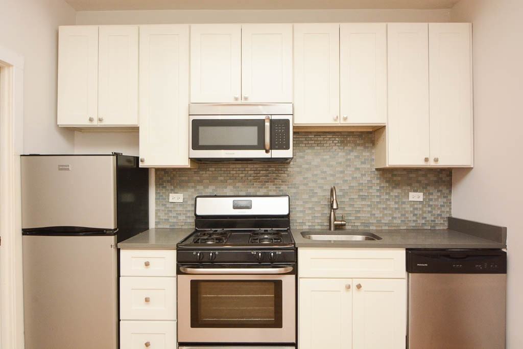 2834 W Palmer St #G2 - Photo 2 of 16