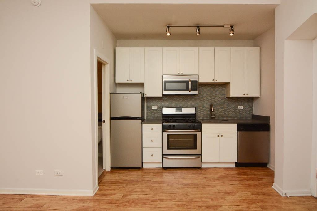 2834 W Palmer St #G2 - Photo 7 of 16