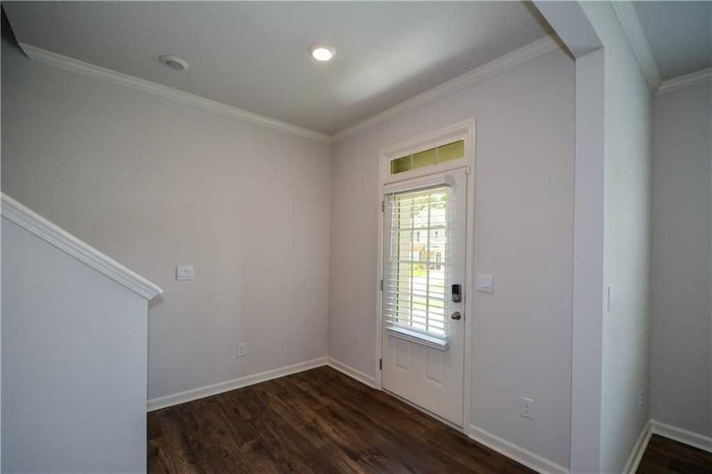 331 Belmont Dr Se - Photo 4 of 49