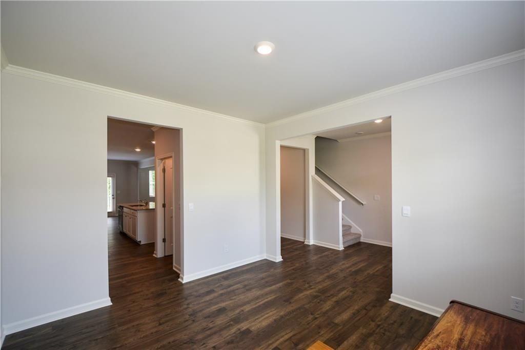 331 Belmont Dr Se - Photo 5 of 49