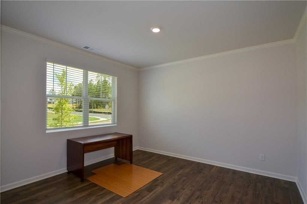 331 Belmont Dr Se - Photo 6 of 49