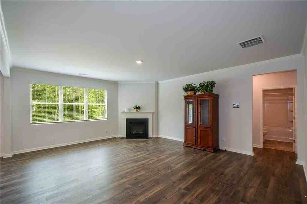 331 Belmont Dr Se - Photo 7 of 49