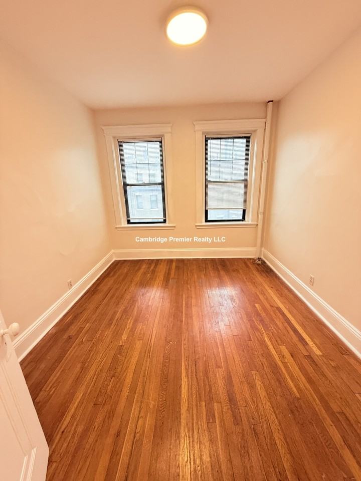 Royce Rd #1 - Photo 3 of 11