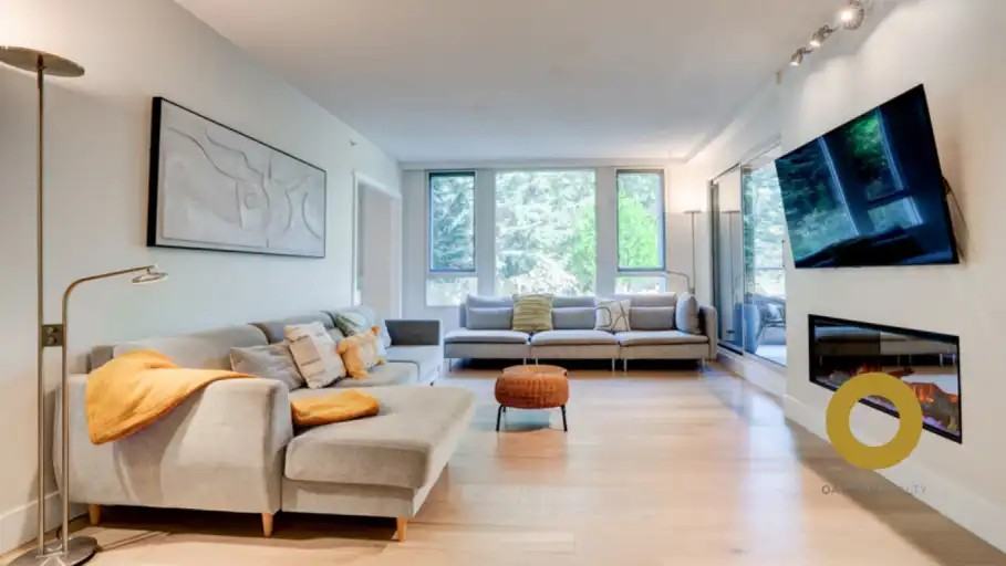 5775 Hampton Pl #3rdF - Photo 4 of 24