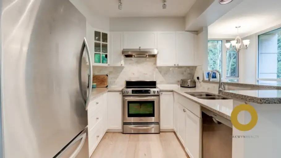 5775 Hampton Pl #3rdF - Photo 5 of 24