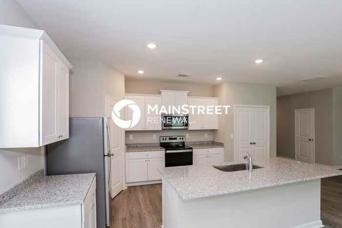 522 Firethorn Ct - Photo 5 of 17