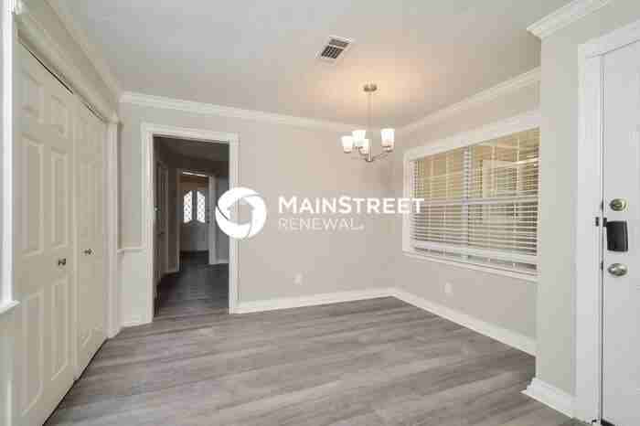 808 22nd Street - Photo 5 of 16