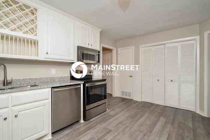 808 22nd Street - Photo 6 of 16