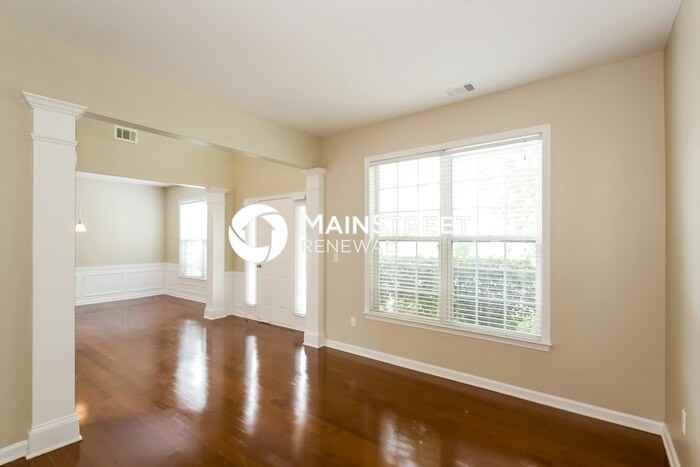 3180 Elmendorf Drive Northwest - Photo 4 of 15