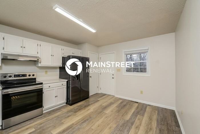 338 Lori Lane - Photo 5 of 17