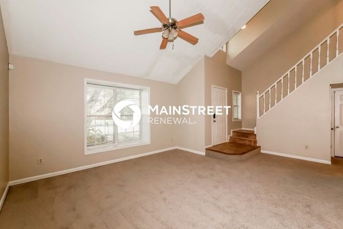 1202 Pine Mountain Way - Photo 4 of 19