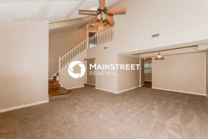 1202 Pine Mountain Way - Photo 5 of 19
