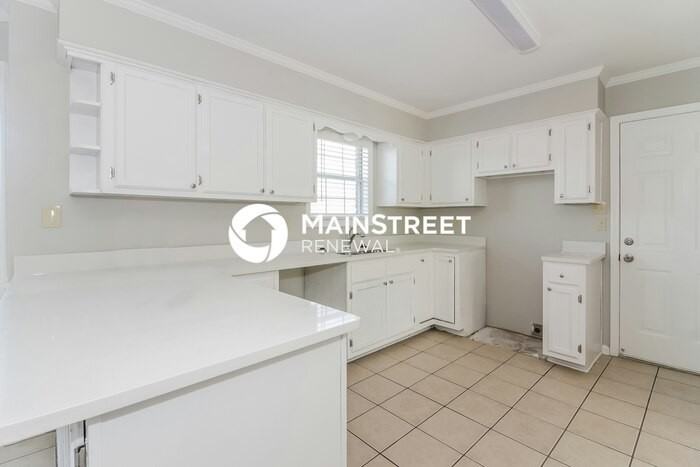 7172 Market Square Drive - Photo 7 of 17