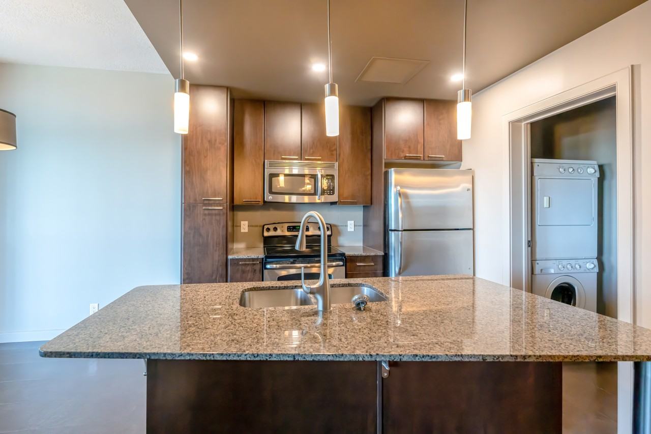 220 12 Avenue Southeast - Photo 3 of 14