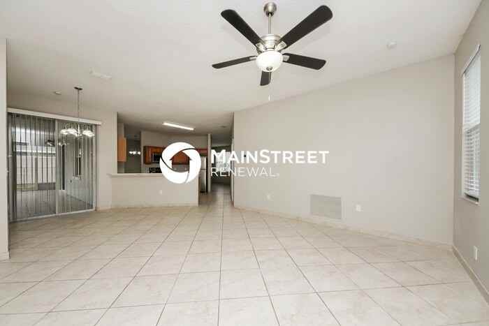 710 Paris Drive - Photo 4 of 16