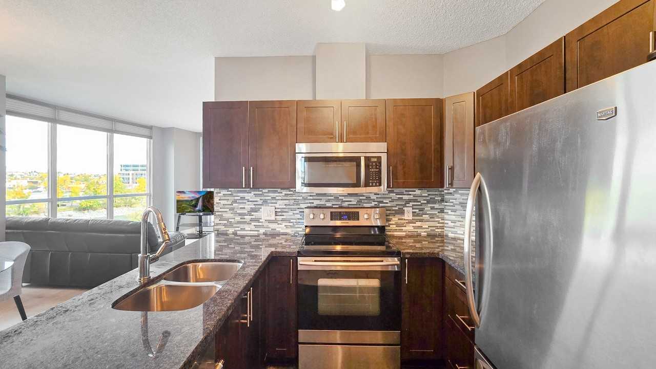 315 3 Street Southeast - Photo 3 of 23