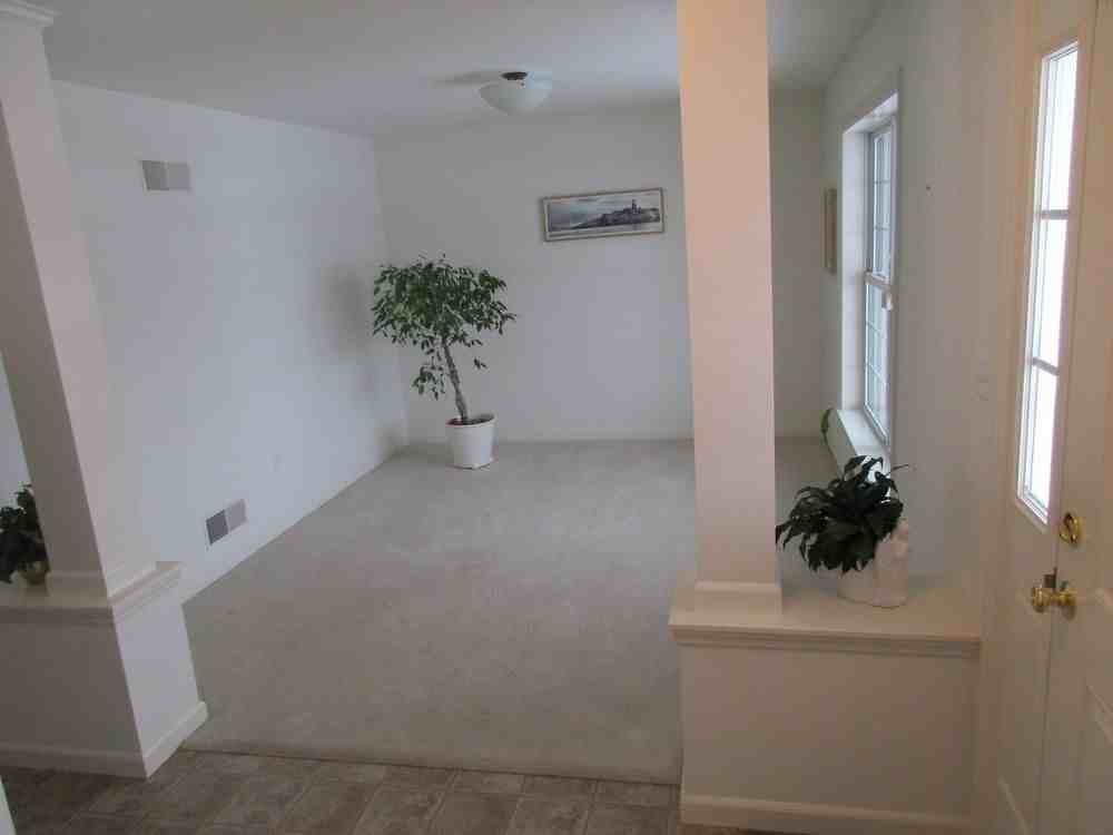 301 Antler Dr - Photo 2 of 19