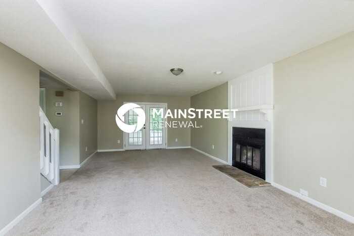 11804 Larkridge Ct - Photo 2 of 17