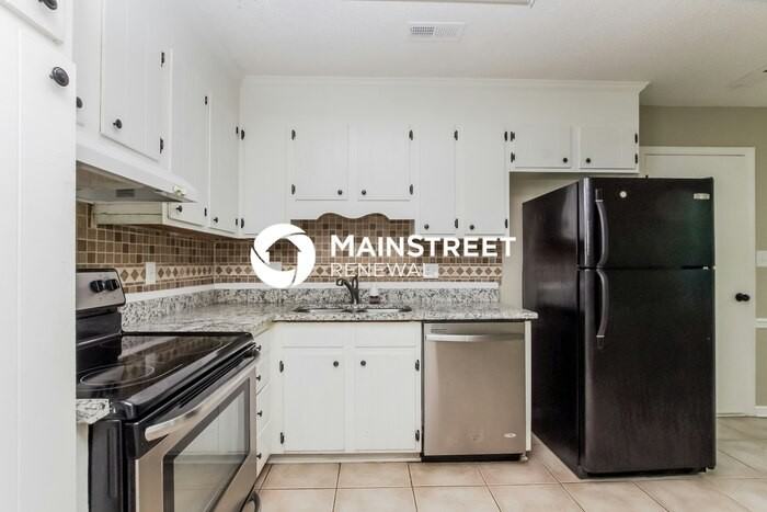 11804 Larkridge Ct - Photo 7 of 17