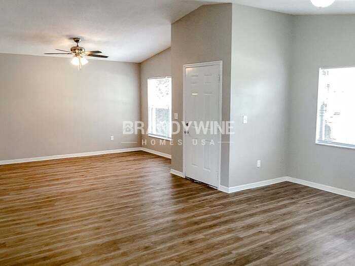 3912 E Powhatan Ave - Photo 3 of 25