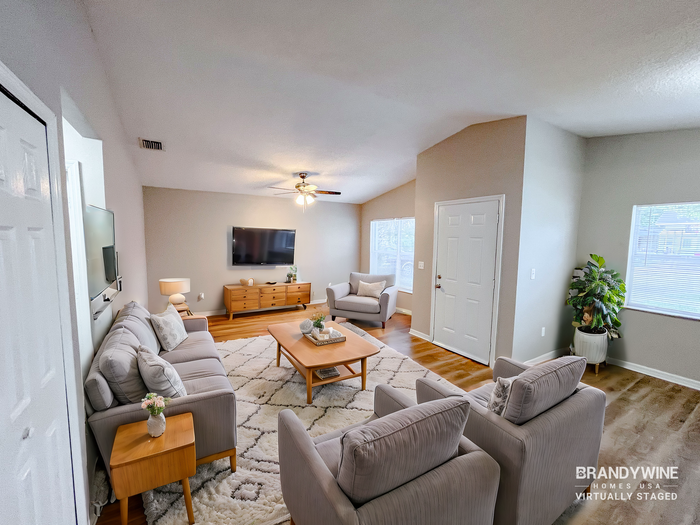 3912 E Powhatan Ave - Photo 4 of 25