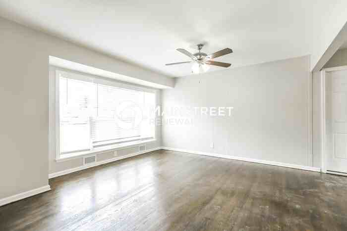 6311 East 102nd Terrace - Photo 3 of 18