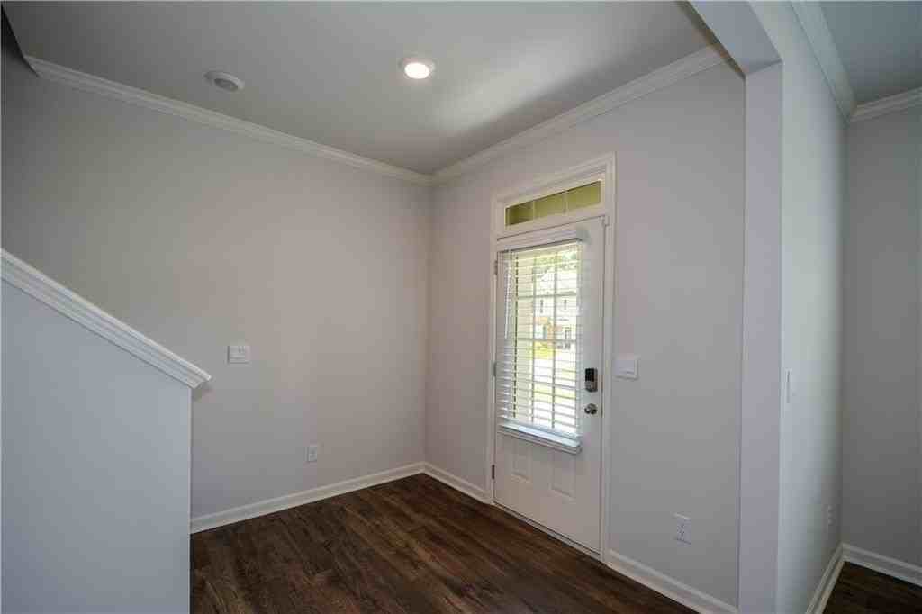 331 Belmont Dr Se - Photo 4 of 49