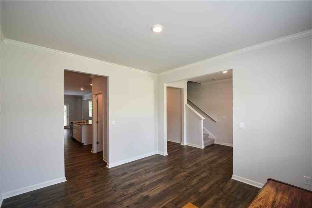 331 Belmont Dr Se - Photo 5 of 49