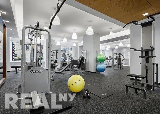 W 93rd St #9G - Photo 6 of 7