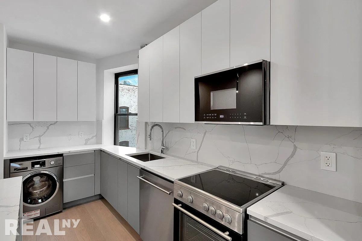 Wyckoff St #7 - Photo 3 of 6