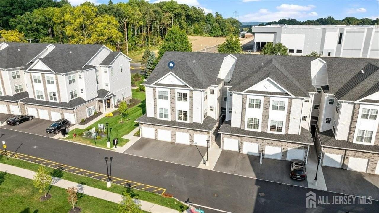 33 Veterans Way - Photo 5 of 25