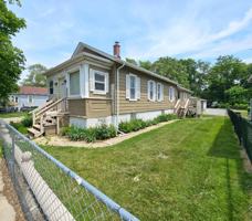 featured image of 454 S Desplaines St