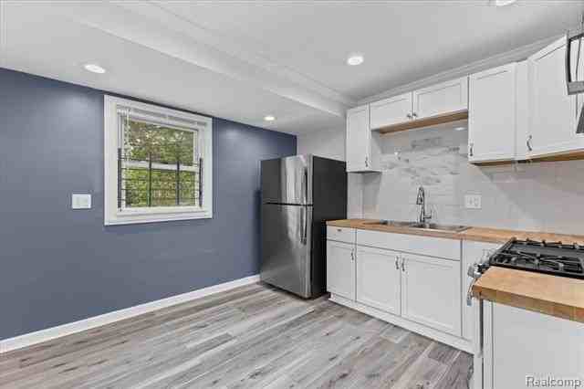 18697 Sunderland Rd - Photo 4 of 19