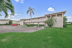 featured image of 2411 Papaya Dr #202