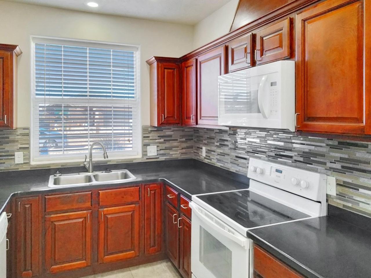 2521 Joes Ln - Photo 7 of 20