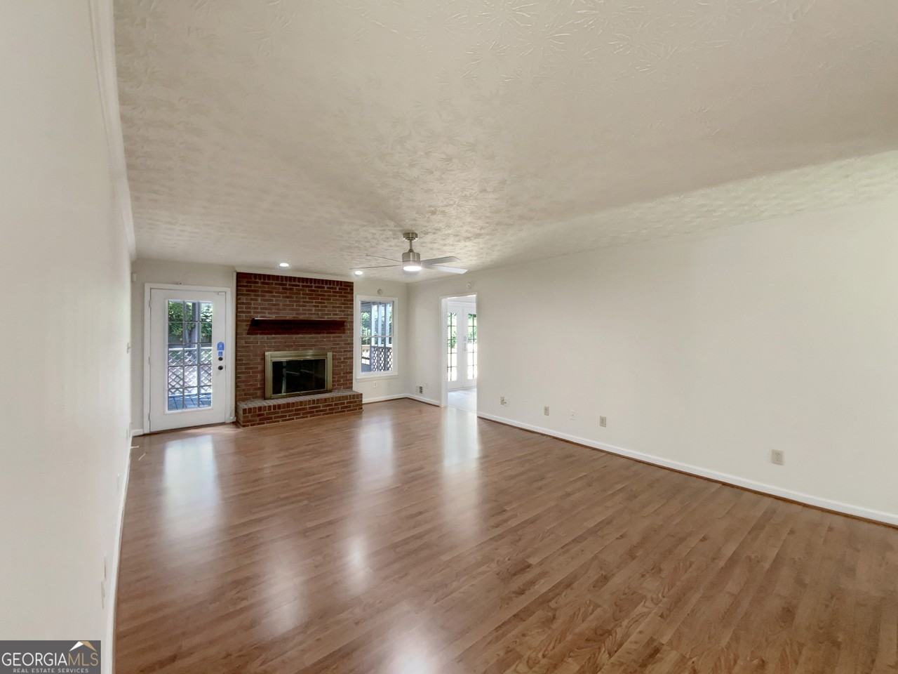 1583 Thornwood Drive - Photo 2 of 12