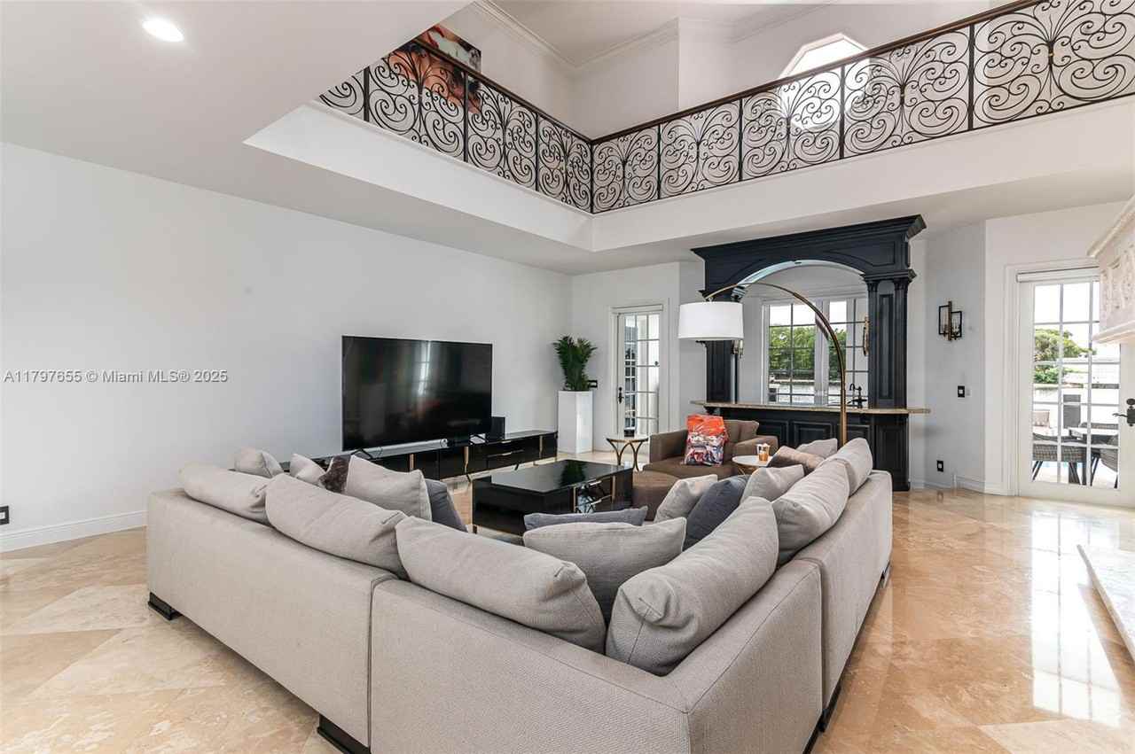 1309 Middle River Drive - Photo 3 of 40