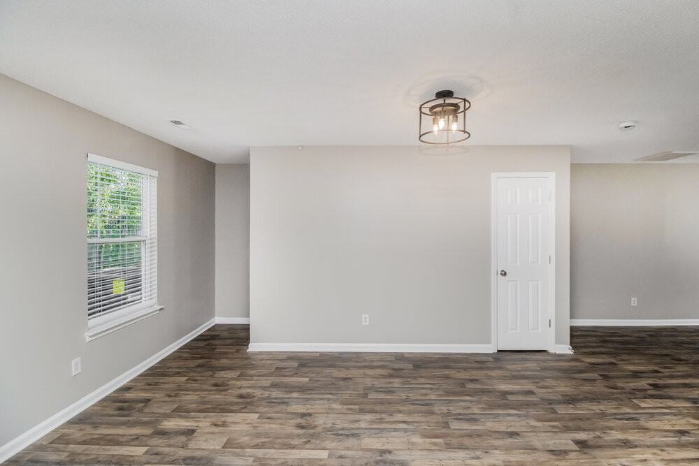 113 Daventry Pl - Photo 6 of 17