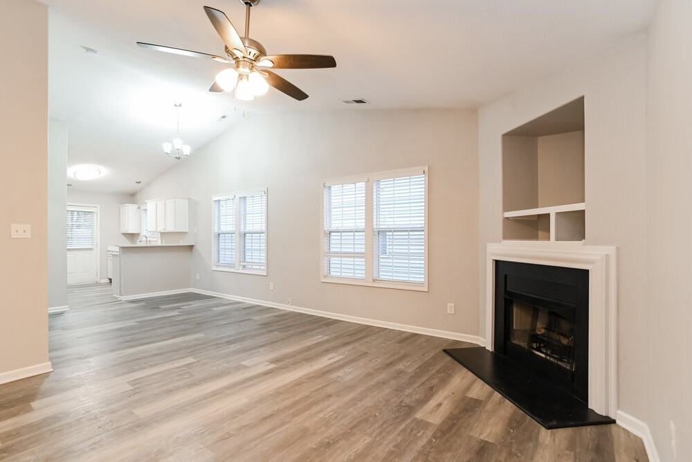 3004 Great Falls Drive - Photo 4 of 16