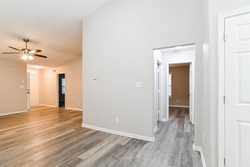 3004 Great Falls Drive - Photo 5 of 16