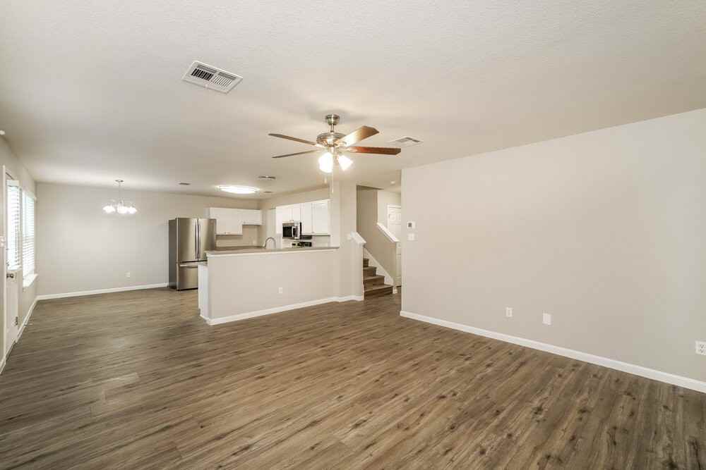 208 Rinehardt Street - Photo 7 of 17